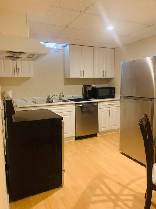 Finished 2 Bedroom Apartment In An Upscale Area Of Ajax Exteriér fotografie