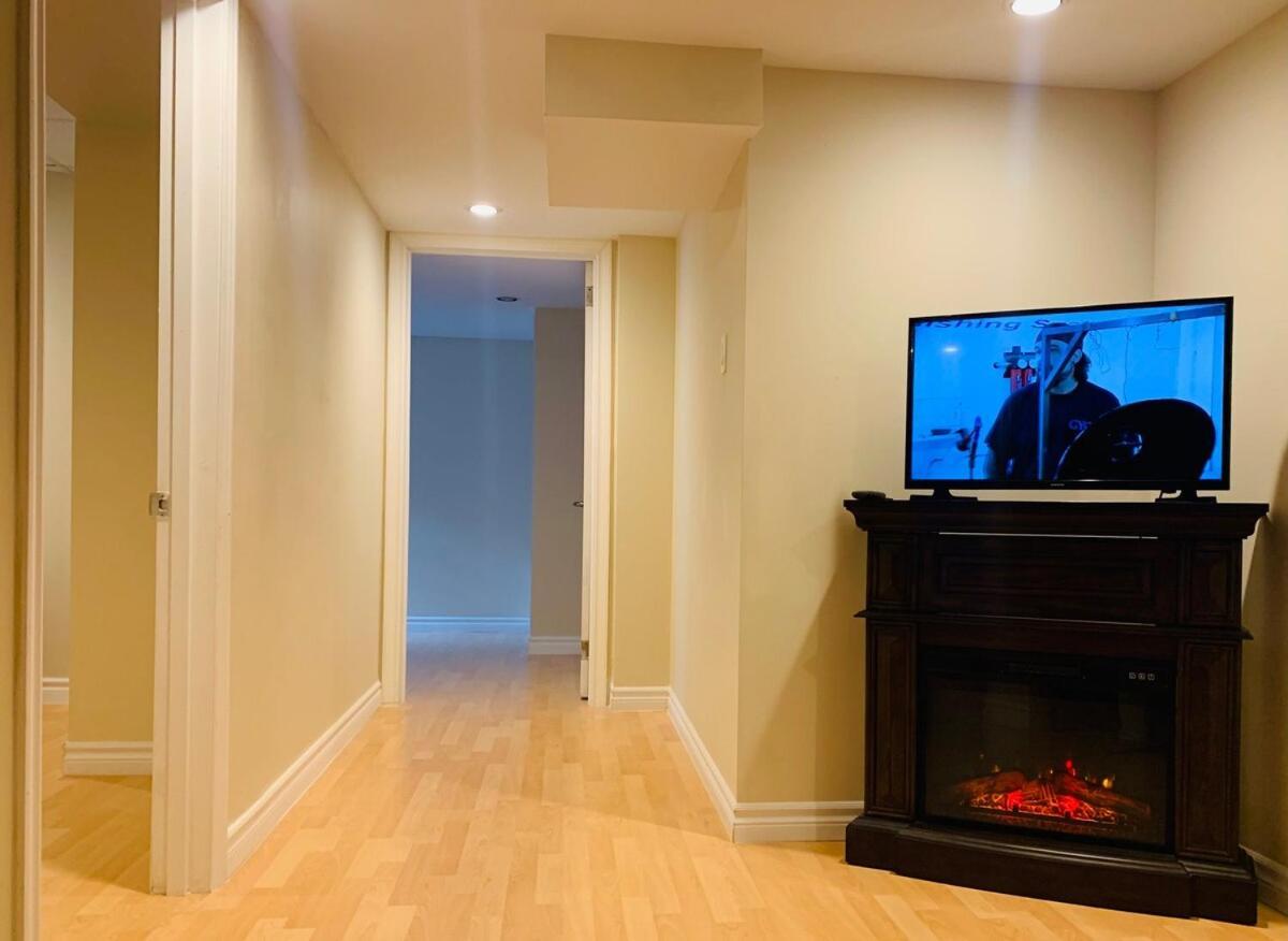 Finished 2 Bedroom Apartment In An Upscale Area Of Ajax Exteriér fotografie